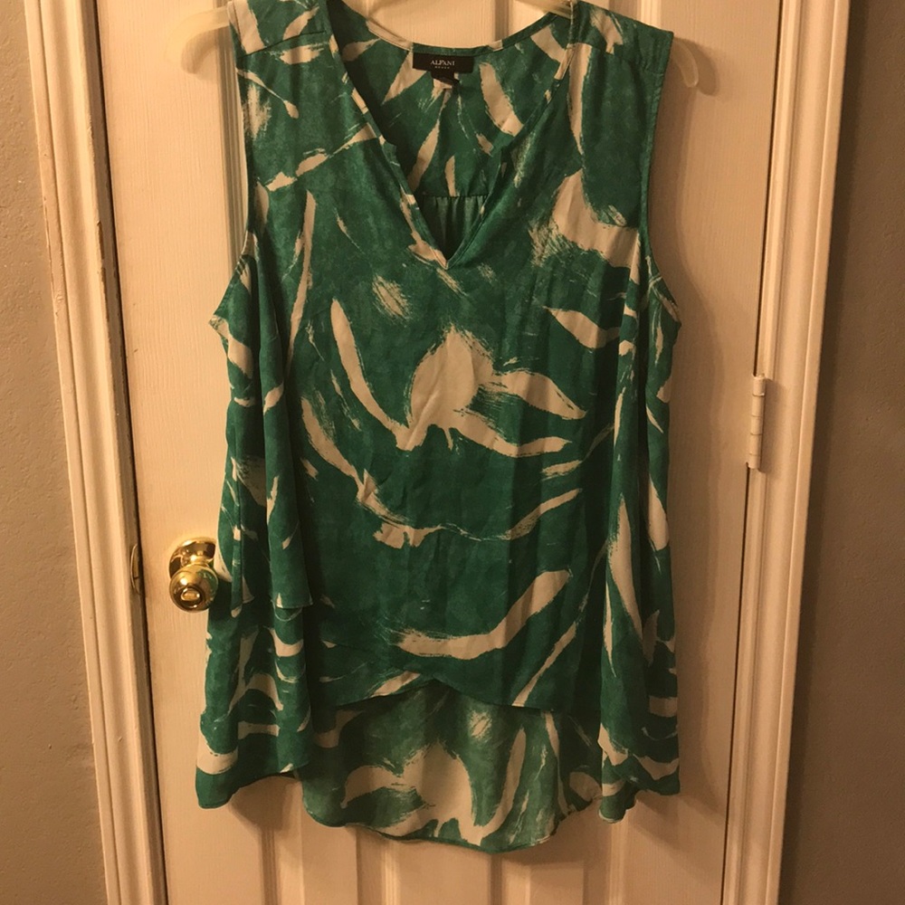 Sleeveless blouse